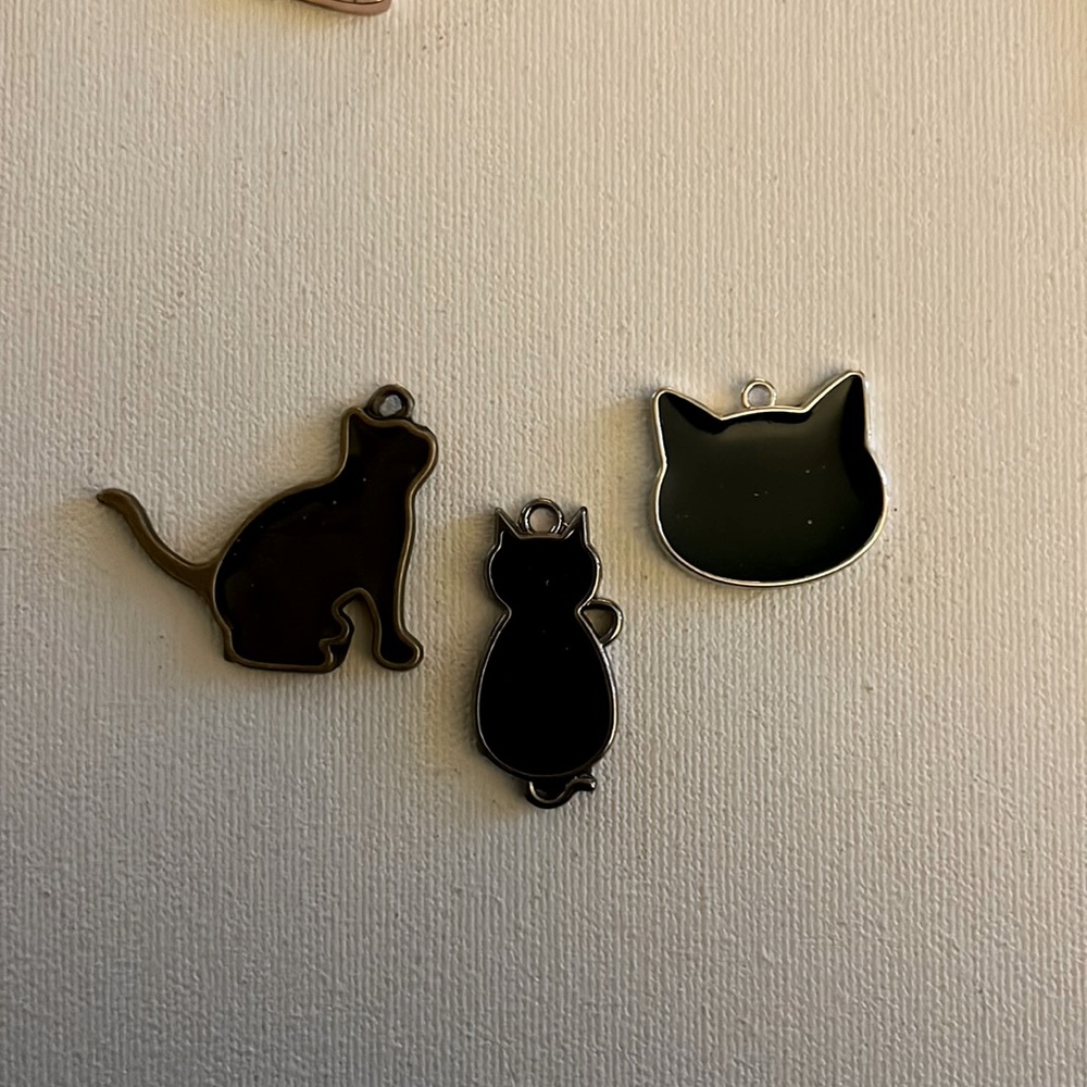 Kitty charms for a necklace!